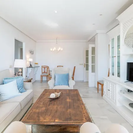 Familiar Vistas Al Mar By Rent Me Estepona
