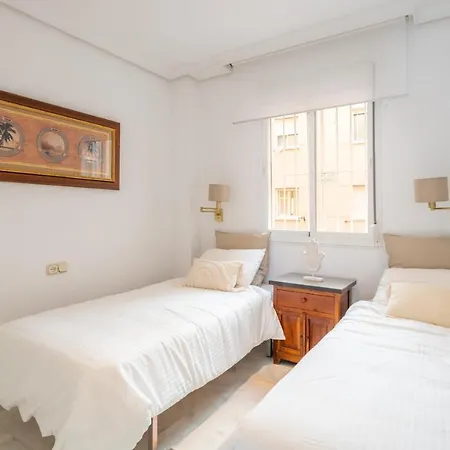 Familiar Vistas Al Mar By Rent Me شقة *