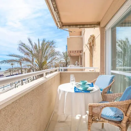 Familiar Vistas Al Mar By Rent Me شقة *